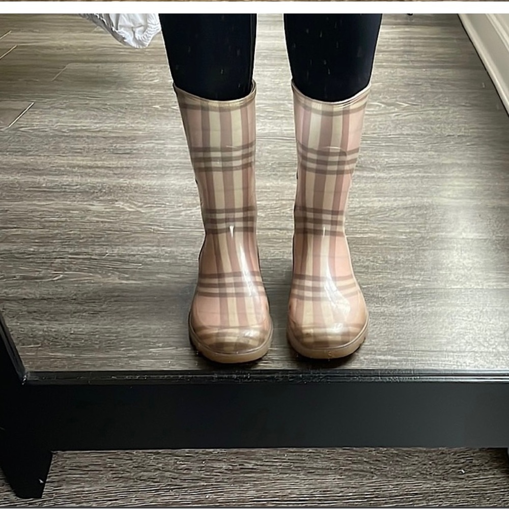 Pink Burberry Rain Boots - Picture 6 of 10
